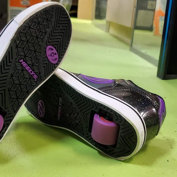 Heelys Motion Plus (Size 2 Youth) - Picture 5 of 14